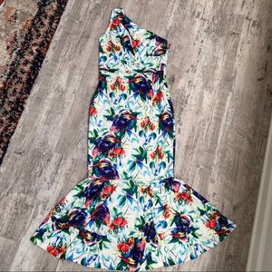 Fashion Nova • Floral/Bird print full length dress